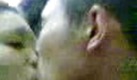 აზიური slut overgrown pussy მიიღო ყველა ხვრელებს